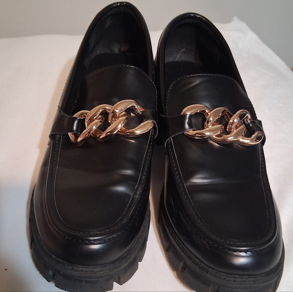 TINSTREE Black Chunky Platform Chain Loafers – Women’s Size 10
